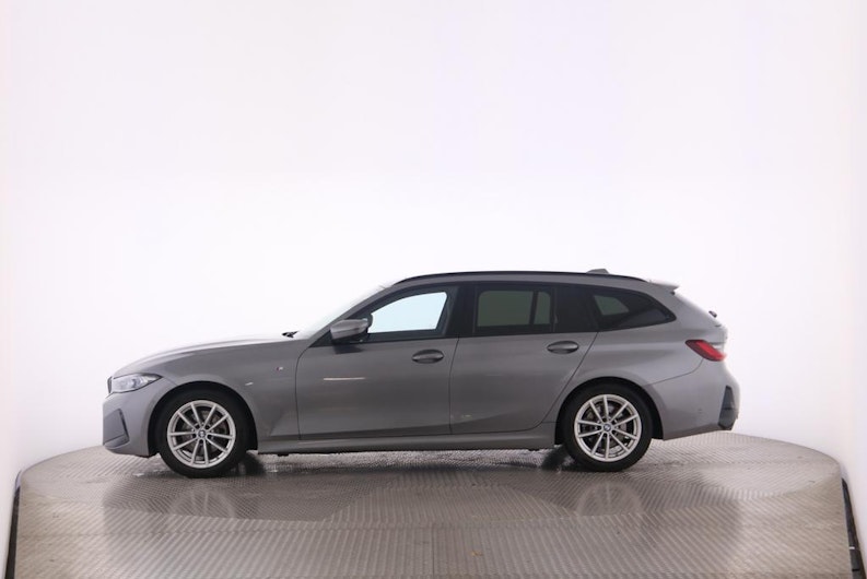 Vehicle image BMW 3 SERIES