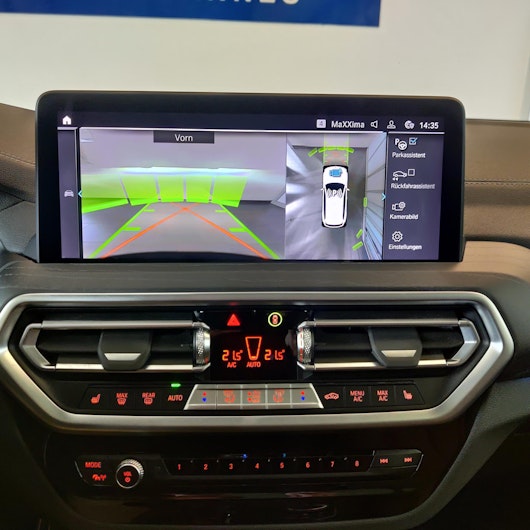 Vehicle image BMW iX3