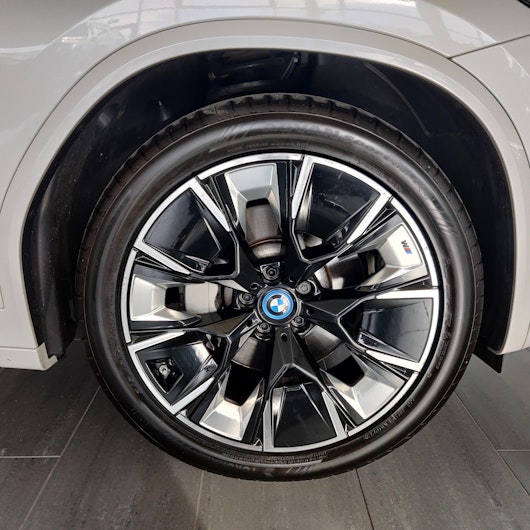 Vehicle image BMW iX3