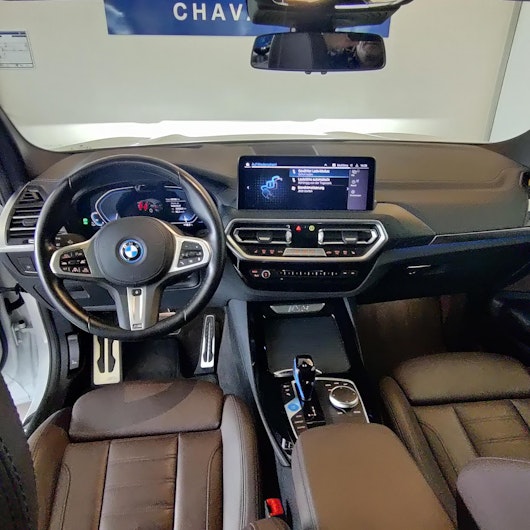 Vehicle image BMW iX3