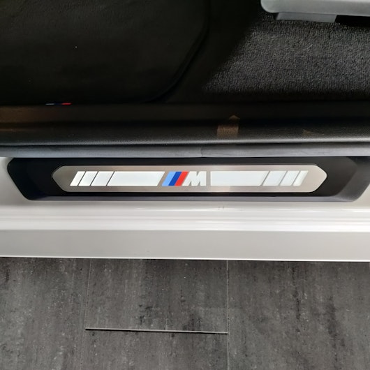 Vehicle image BMW iX3