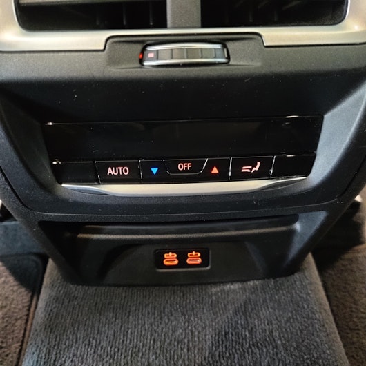 Vehicle image BMW iX3