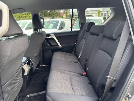 Vehicle image 6 Vehicle image 6