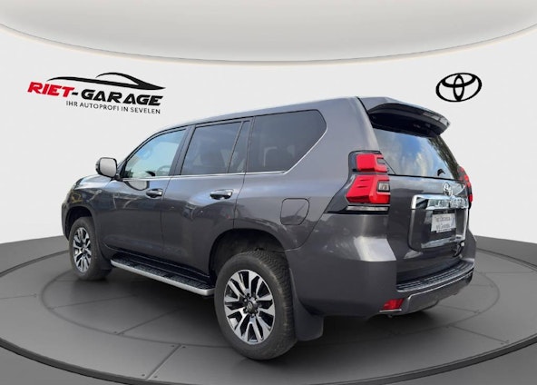 Vehicle image 2 Vehicle image 2