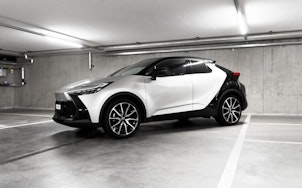 Vehicle image TOYOTA C-HR 2.0 HEV GR Sport Premiere 4x4