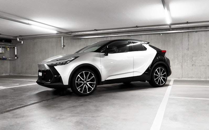Vehicle image TOYOTA C-HR