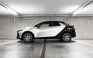 Vehicle image TOYOTA C-HR 2.0 HEV GR Sport Premiere 4x4