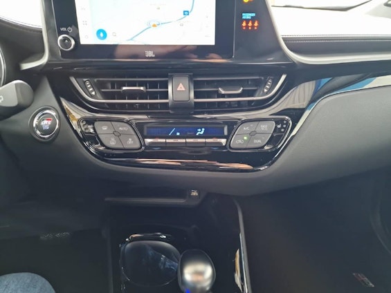 Vehicle image 8 Vehicle image 8