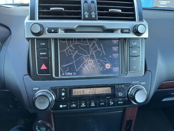 Vehicle image 10 Vehicle image 10