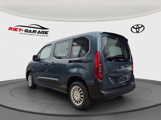 Vehicle image 2 Vehicle image 2