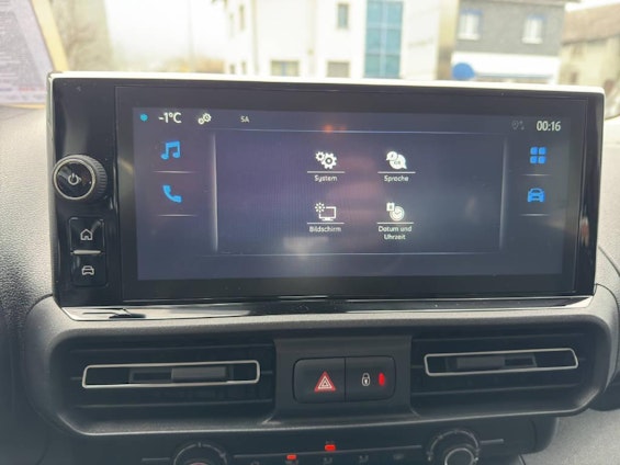 Vehicle image 10 Vehicle image 10