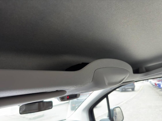 Vehicle image 13 Vehicle image 13