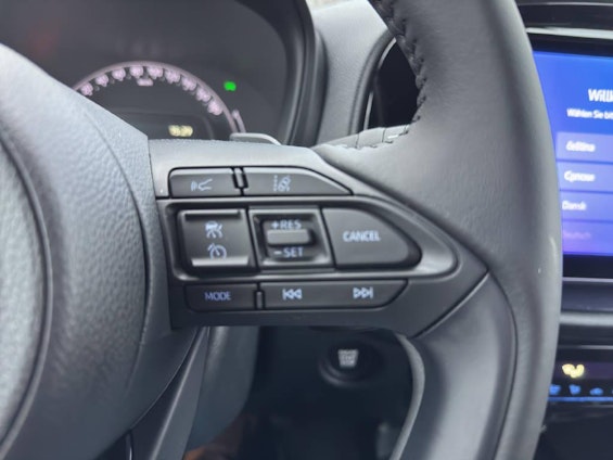 Vehicle image 8 Vehicle image 8