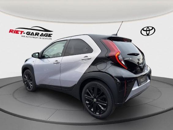 Vehicle image 2 Vehicle image 2