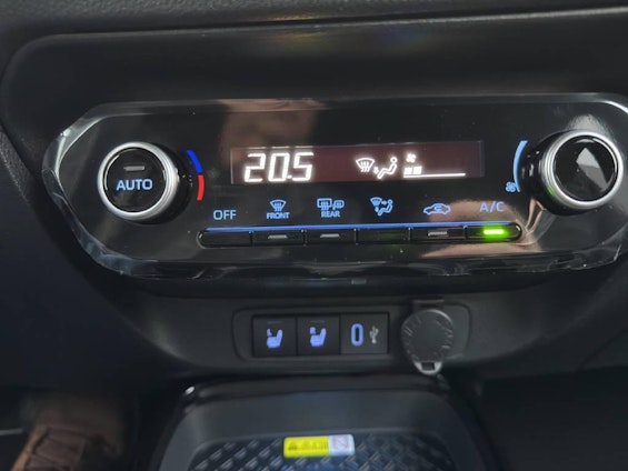 Vehicle image 11 Vehicle image 11