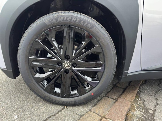 Vehicle image 14 Vehicle image 14