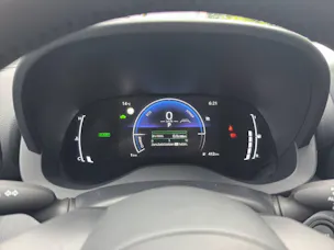 Toyota Yaris 1.5 VVT-i HSD Trend