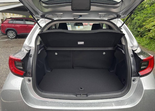 Vehicle image 15 Vehicle image 15