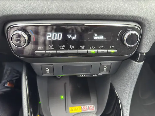 Toyota Yaris 1.5 VVT-i HSD Trend