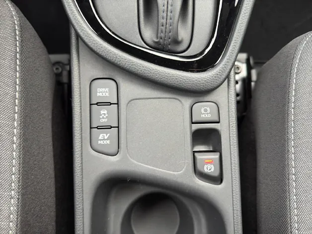 Toyota Yaris 1.5 VVT-i HSD Trend