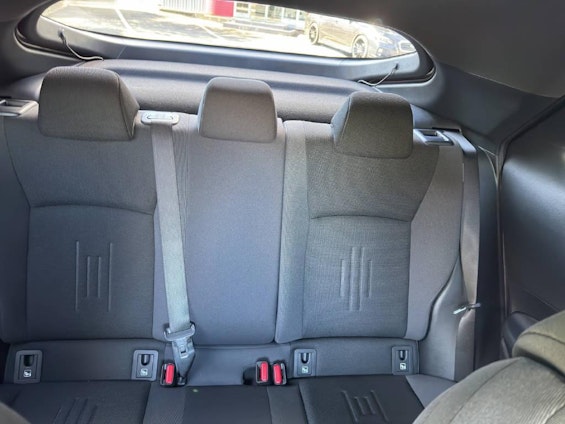 Vehicle image 14 Vehicle image 14