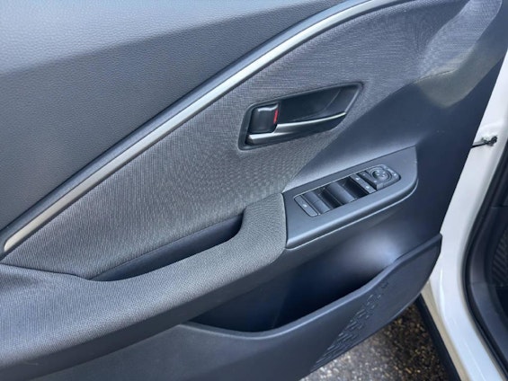 Vehicle image 4 Vehicle image 4