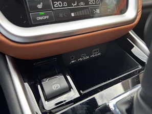 SUBARU OUTBACK 13