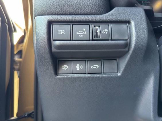 Vehicle image 6 Vehicle image 6