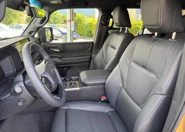 Vehicle image 5 Vehicle image 5