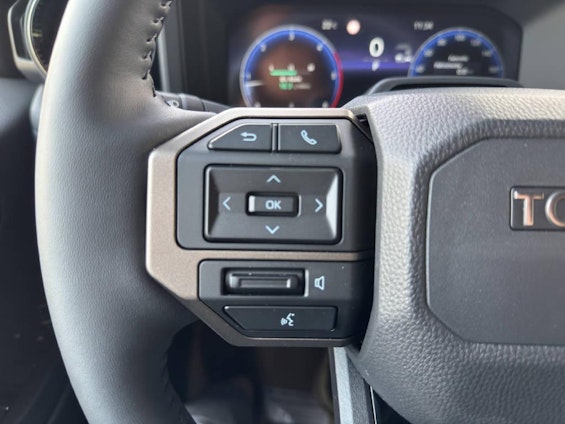 Vehicle image 7 Vehicle image 7