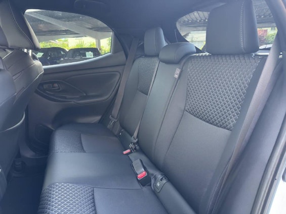 Vehicle image 14 Vehicle image 14