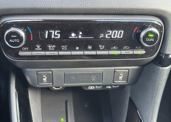 Vehicle image 11 Vehicle image 11