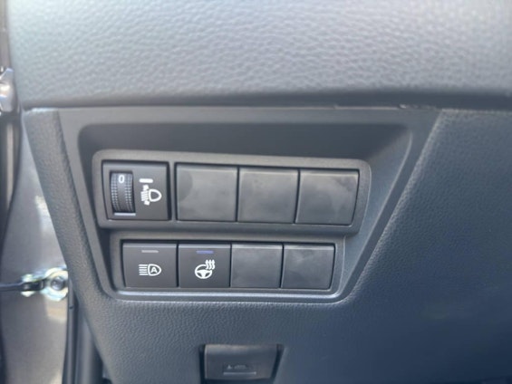 Vehicle image 5 Vehicle image 5