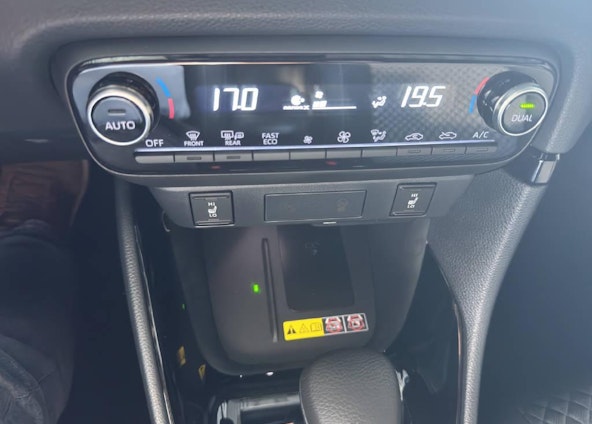 Vehicle image 12 Vehicle image 12