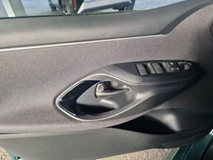 Toyota Yaris 1.5 VVT-i HSD Trend