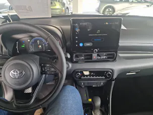 Toyota Yaris 1.5 VVT-i HSD Trend