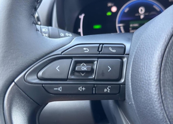 Vehicle image 6 Vehicle image 6