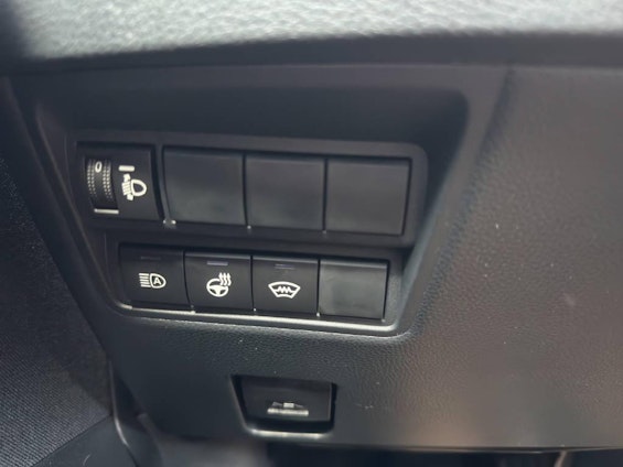 Vehicle image 9 Vehicle image 9