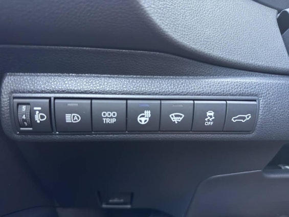 Vehicle image 6 Vehicle image 6