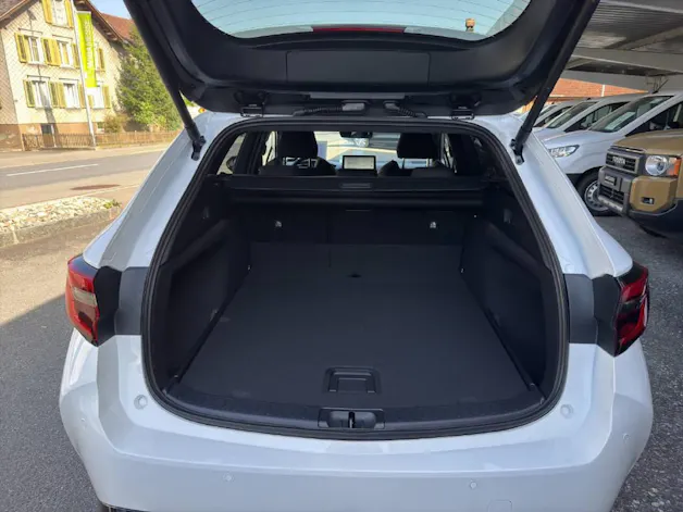 Toyota Corolla Touring Sports 1.8 HSD Trend