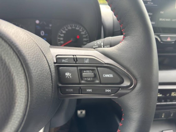 Vehicle image 9 Vehicle image 9