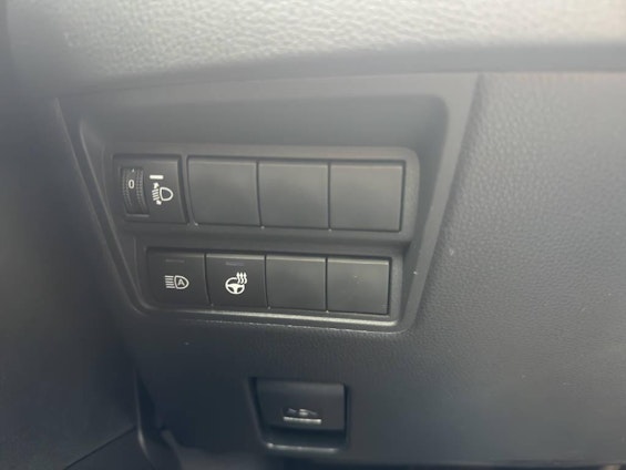 Vehicle image 5 Vehicle image 5