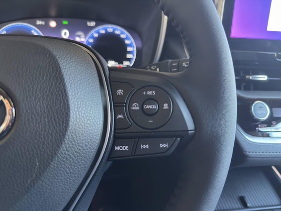 Vehicle image 8 Vehicle image 8