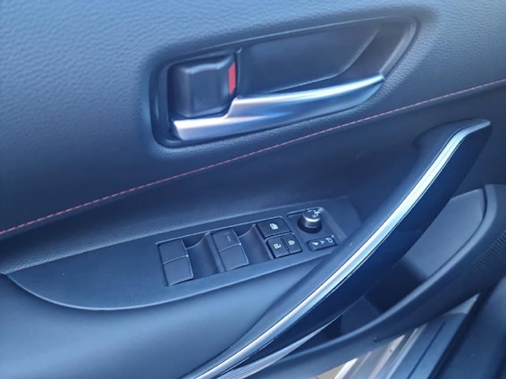 Vehicle image 9 Vehicle image 9