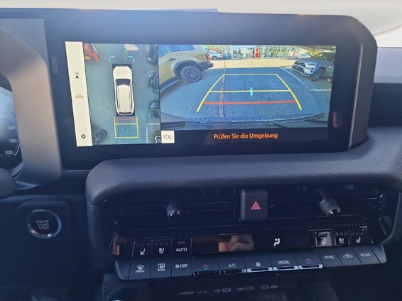 Vehicle image 14 Vehicle image 14