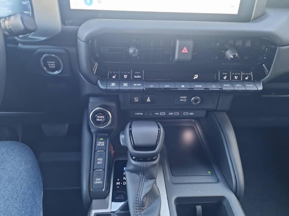 Vehicle image 12 Vehicle image 12