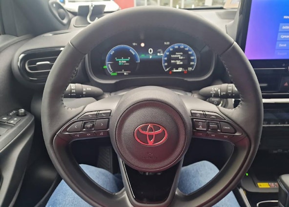 Vehicle image 6 Vehicle image 6