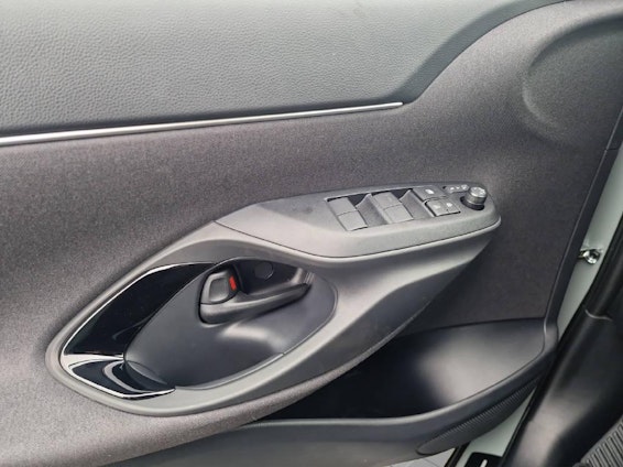 Vehicle image 12 Vehicle image 12