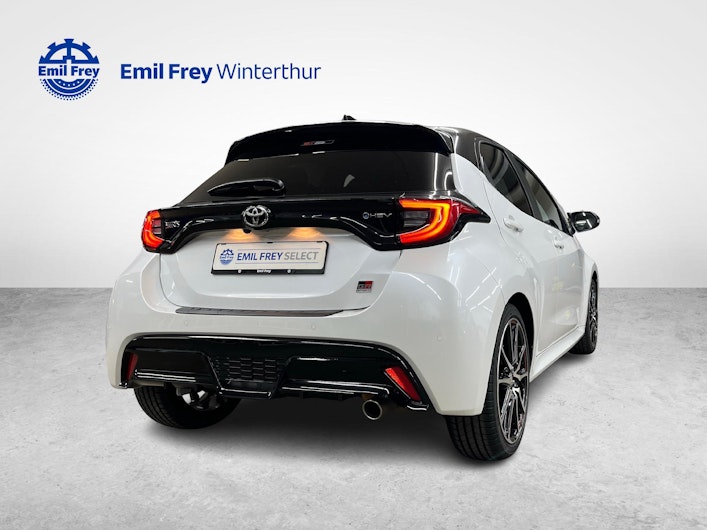 Vehicle image TOYOTA YARIS