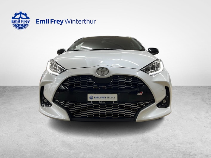 Vehicle image TOYOTA YARIS